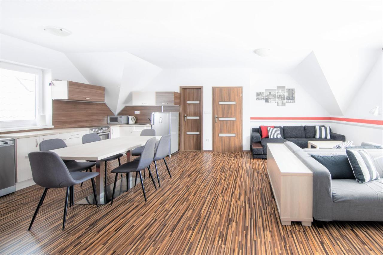 Rodinné apartmány Alex&Gregor Bešeňová Esterno foto