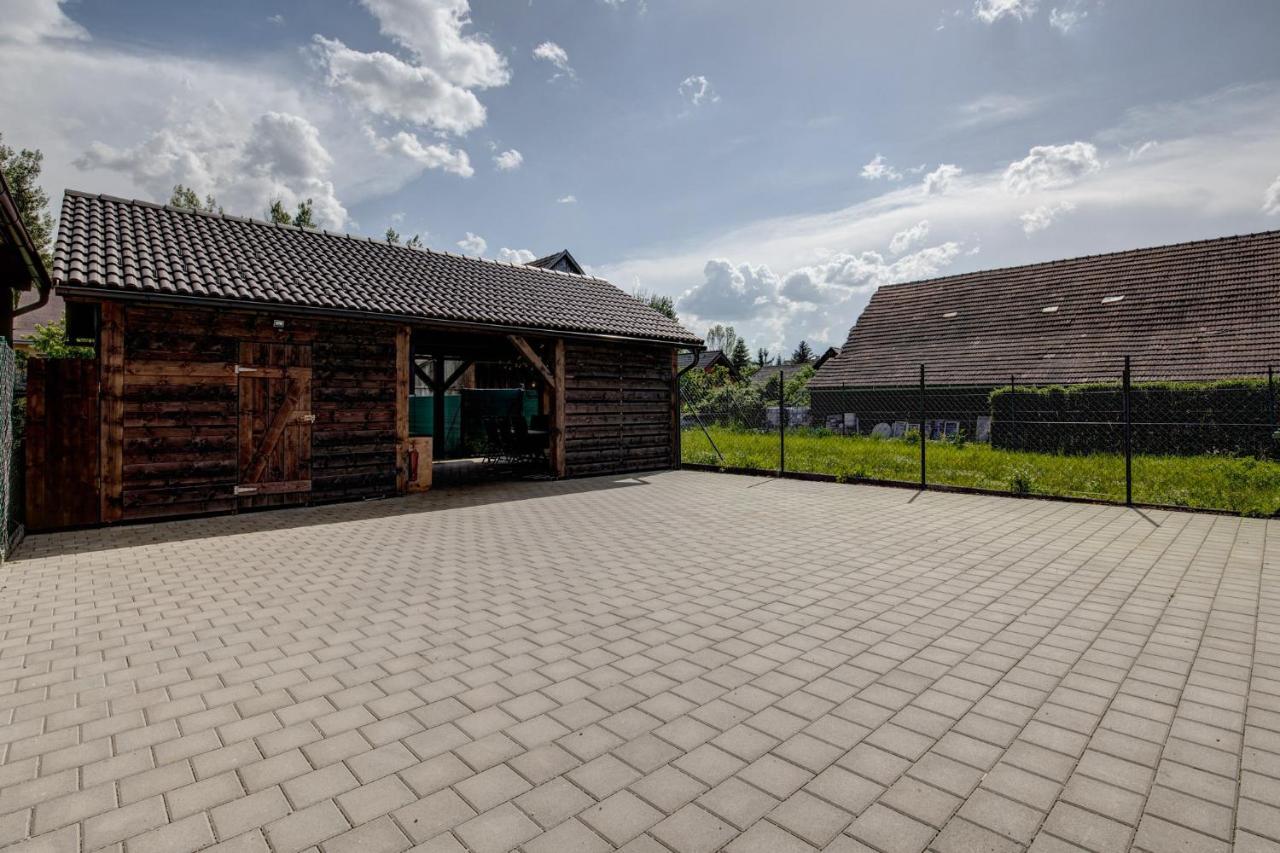 Rodinné apartmány Alex&Gregor Bešeňová Esterno foto