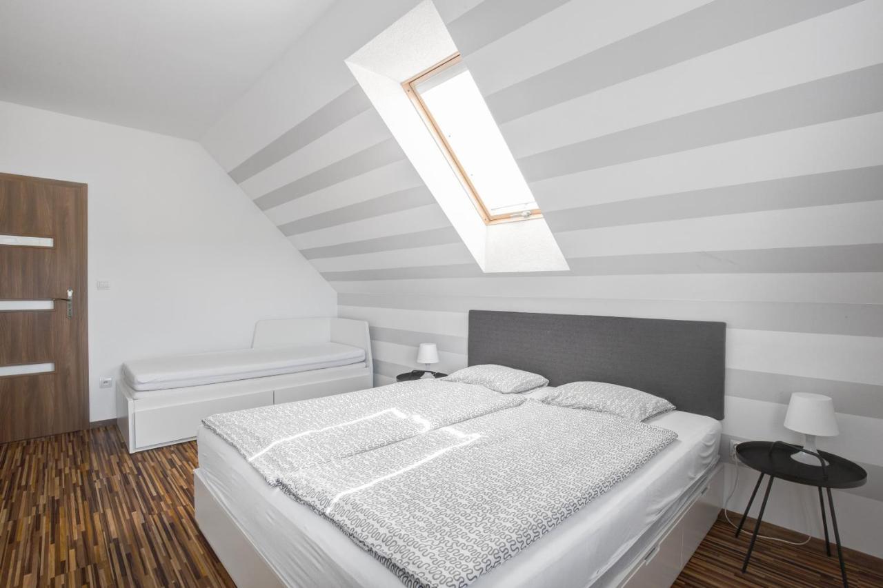 Rodinné apartmány Alex&Gregor Bešeňová Esterno foto