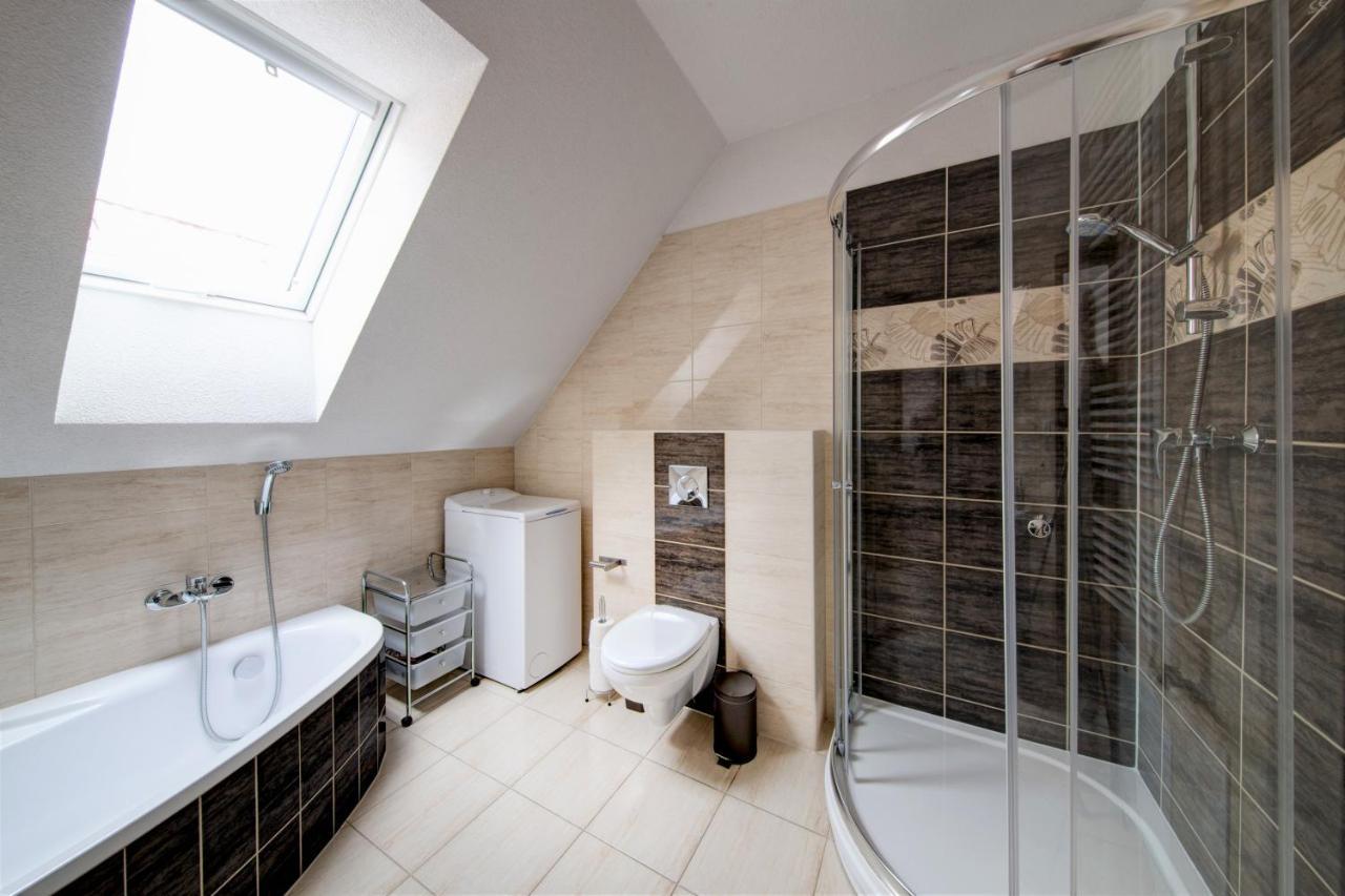 Rodinné apartmány Alex&Gregor Bešeňová Esterno foto